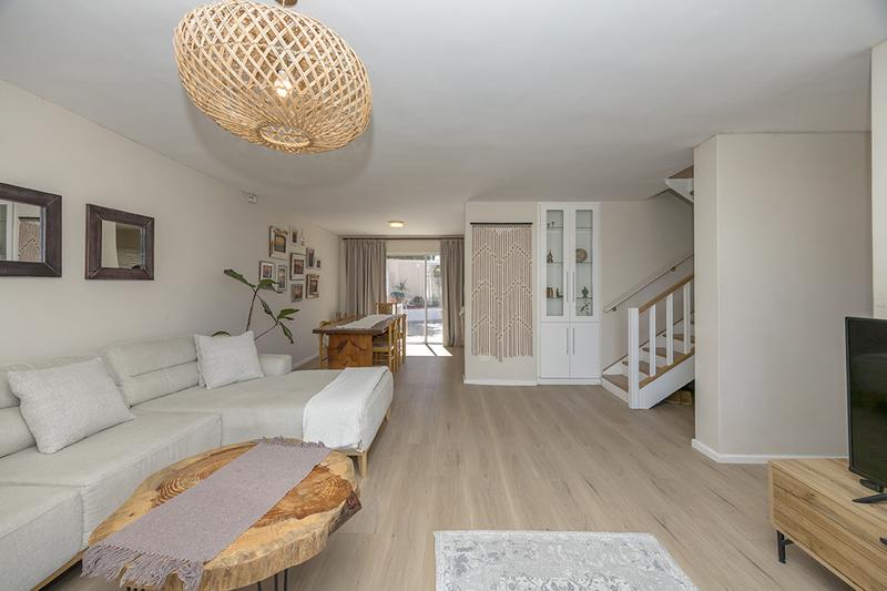 3 Bedroom Property for Sale in Bloubergrant Western Cape